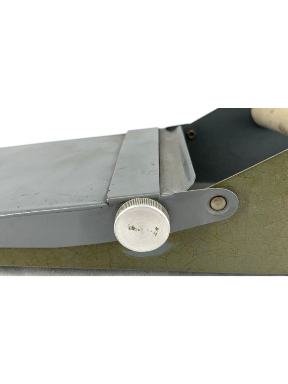 Paragon Metal Desktop Roller Paper Dispenser - Picture 7 of 8